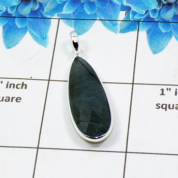 Labradorite Cut G - BPS973-Labradorite Cut Gemstone Bejal Pendant With 925 Sterling Silver Labradorite Cut G - BPS973-Labradorite Cut Gemstone Bejal Pendant With 925 Sterling Silver