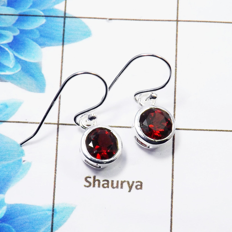 Garnet cut G - CES990-Beautiful Casting Designer Earrings collection Garnet cut G - CES990-Beautiful Casting Designer Earrings collection
