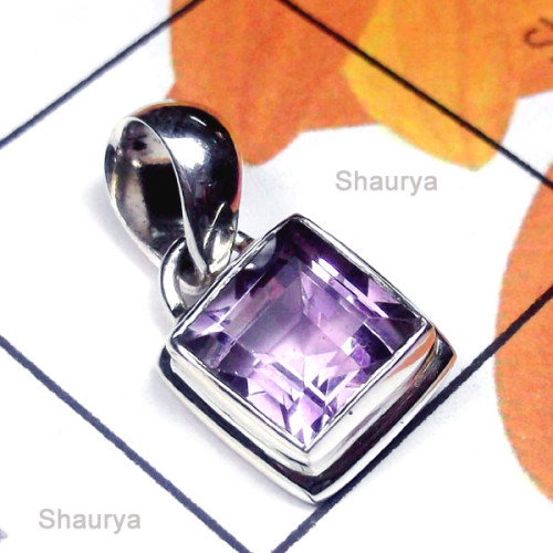 Amethyst C - ISP985-Cut Amethyst Plain Silver Pendant Amethyst C - ISP985-Cut Amethyst Plain Silver Pendant