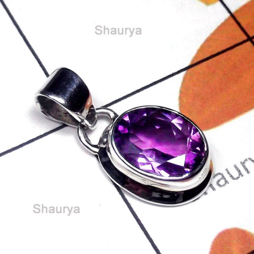 Amethyst O - ISP985-Cut Amethyst Plain Silver Pendant Amethyst O - ISP985-Cut Amethyst Plain Silver Pendant