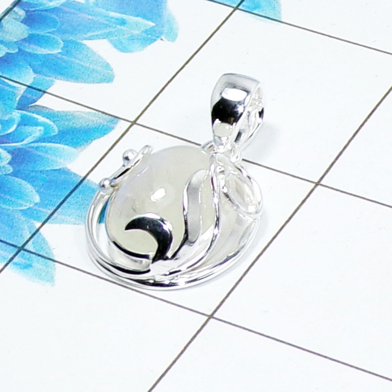 Rainbow Moonstone Cab A - RSS999-Lovely Valentine Special Designer Pendants 925 Sterling Silver Rainbow Moonstone Cab A - RSS999-Lovely Valentine Special Designer Pendants 925 Sterling Silver