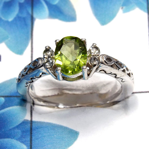 Peridot Cut H - SCR762 - Exclusive Natural Green Peridot Cut Gemstone Solid 92.5% Sterling Silver Casting Ring Peridot Cut H - SCR762 - Exclusive Natural Green Peridot Cut Gemstone Solid 92.5% Sterling Silver Casting Ring