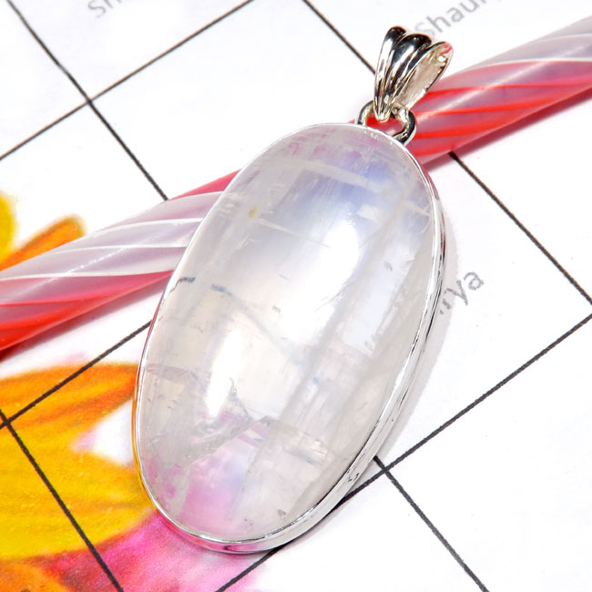 Rainbow moonstone H - RNB992-925 Plain Silver Rainbow Moonstone Cab Stunning Pendant Rainbow moonstone H - RNB992-925 Plain Silver Rainbow Moonstone Cab Stunning Pendant