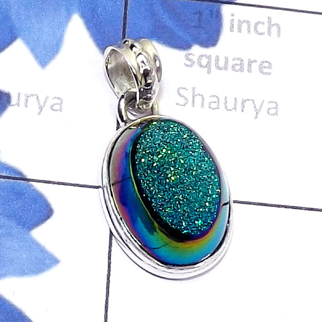 Window Druzy O - DZP979-Solid 925 Silver with Window Druzy Plain Stunning Pendant Window Druzy O - DZP979-Solid 925 Silver with Window Druzy Plain Stunning Pendant