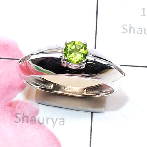 Peridot D - SCR903-Small Size Cut Gemstone 925 Silver Beautiful Design Casti