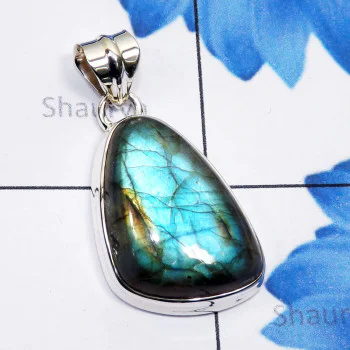 Labradorite Cab D - ISP820-Fancy Shape Labradorite Gemstone Made in 925 Sterling Sil