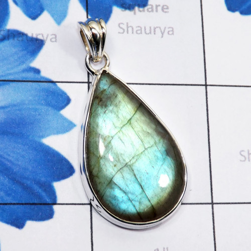Labradorite Cab D - ISP817-925 Wholesale Silver India Labradorite Pendant Labradorite Cab D - ISP817-925 Wholesale Silver India Labradorite Pendant