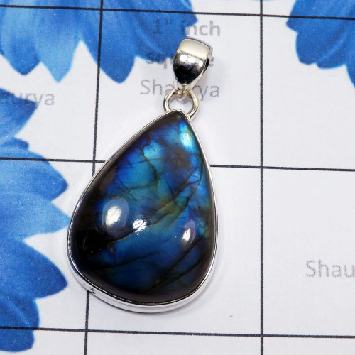 Labradorite Cab E - ISP817-925 Wholesale Silver India Labradorite Pendant Labradorite Cab E - ISP817-925 Wholesale Silver India Labradorite Pendant