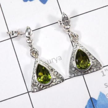 Peridot cut C - SSE908-Seductive Triangle Stud Earrings With 925 Sterling Siver