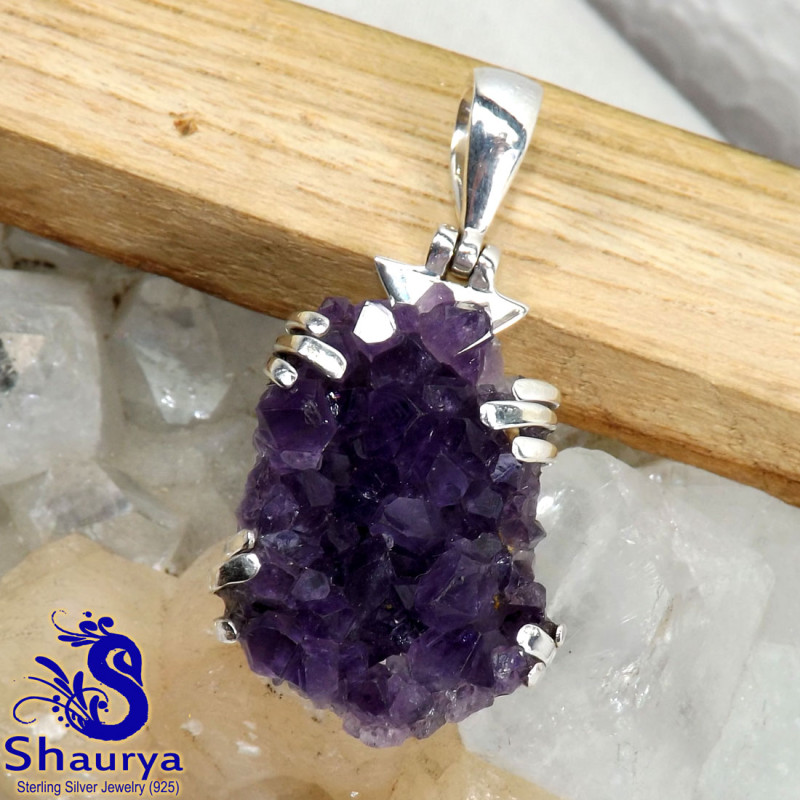 Amethyst Druzy G - AMS995-Prong Setting Pendants of Geniune Amethyst Druzy Gemstone Amethyst Druzy G - AMS995-Prong Setting Pendants of Geniune Amethyst Druzy Gemstone