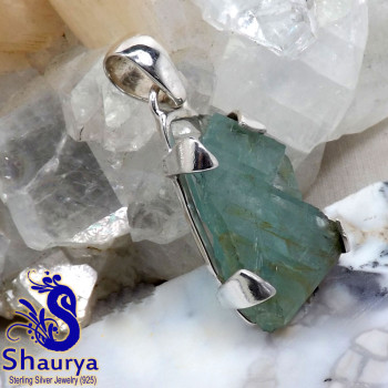 AQUAMARINE ROUGH A - AQR996-NATURAL AQUAMARINE ROUGH GEMSTONE BEAUTIFUL PENDANTS WITH