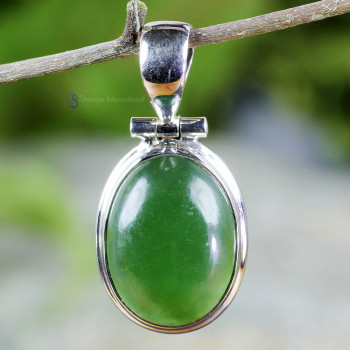 GREEN AVENTURINE J - GAV999- NATURAL GREEN AVENTURINE GEMSTONE LIGHT WEIGHT PENDANTS