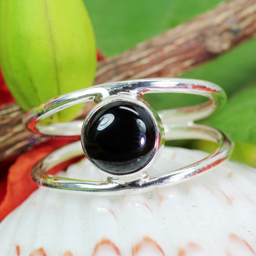 Black Onyx Cab F - RSS936- LIGHT WEIGHT NEW COLLECTION OF SINGLE GEMSTONE RINGS WIT Black Onyx Cab F - RSS936- LIGHT WEIGHT NEW COLLECTION OF SINGLE GEMSTONE RINGS WIT
