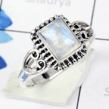 RAINBOW MOONSTONE O - BDR956- EXCLUSIVE NEW COLLECTION OF RAINBOW MOONSTONE RINGS MADE RAINBOW MOONSTONE O - BDR956- EXCLUSIVE NEW COLLECTION OF RAINBOW MOONSTONE RINGS MADE
