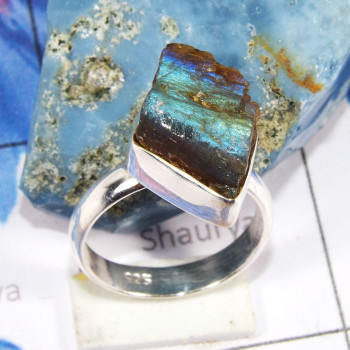 Labradorite Rough C - RSS931-Rough Gemstone Amazing Looking Rings With 925 Solid Sterl Labradorite Rough C - RSS931-Rough Gemstone Amazing Looking Rings With 925 Solid Sterl