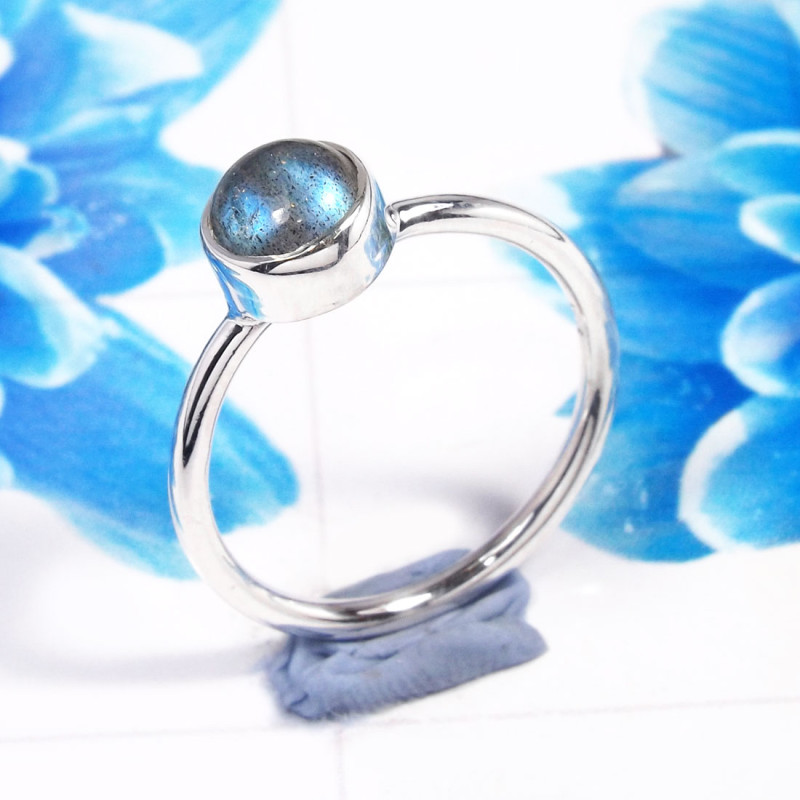 Rainbow Moonstone O - RSS927-925 Sterling Silver Dazzling Company Made Party Wear Ring Rainbow Moonstone O - RSS927-925 Sterling Silver Dazzling Company Made Party Wear Ring