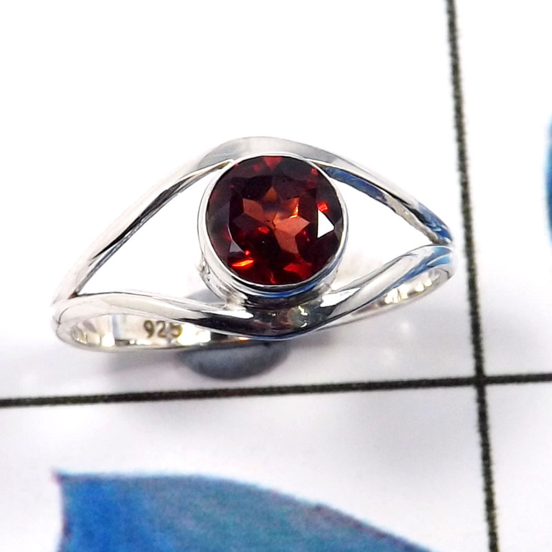 Garnet Cut F - RBS922-Charming 925 Sterling Silver Fashionable Rings Company Ma Garnet Cut F - RBS922-Charming 925 Sterling Silver Fashionable Rings Company Ma