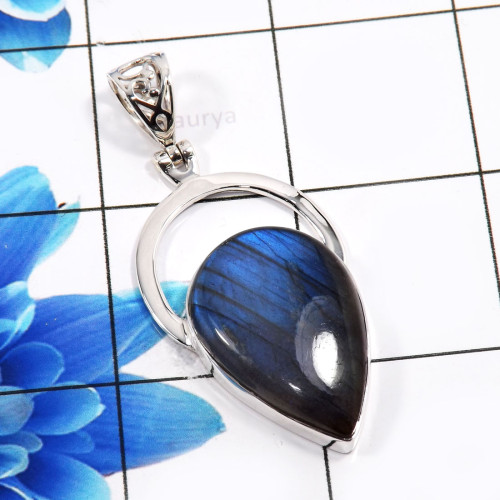 Labradorite Cab A - SSP879-Charming New Look Company Made Pendants 925 Sterling Silv