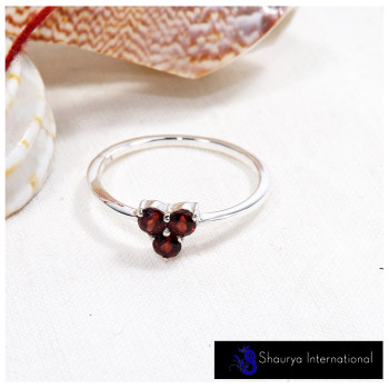 Garnet Cut H - SFJ906-Classic Light Weight Cut Gemstone Trilogy Ring 925 Sterling Silver