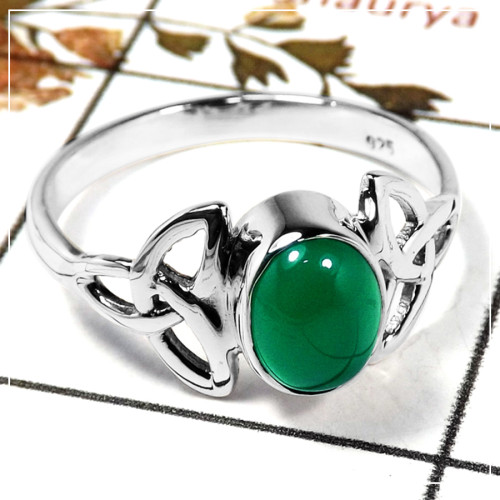 Green Onyx Cab O - SDR587-Solid 925 Sterling Silver Trinity Design Ring With Cab Gemstone