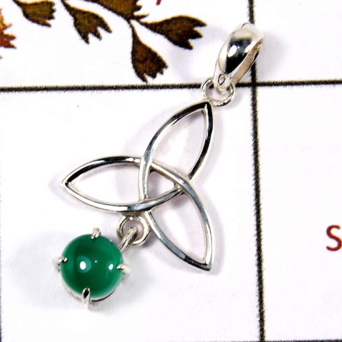 Green Onyx Cab G - SD569-Solid 925 Sterling Silver Trinity Design Earrings With Cab Gemstone Green Onyx Cab G - SD569-Solid 925 Sterling Silver Trinity Design Earrings With Cab Gemstone