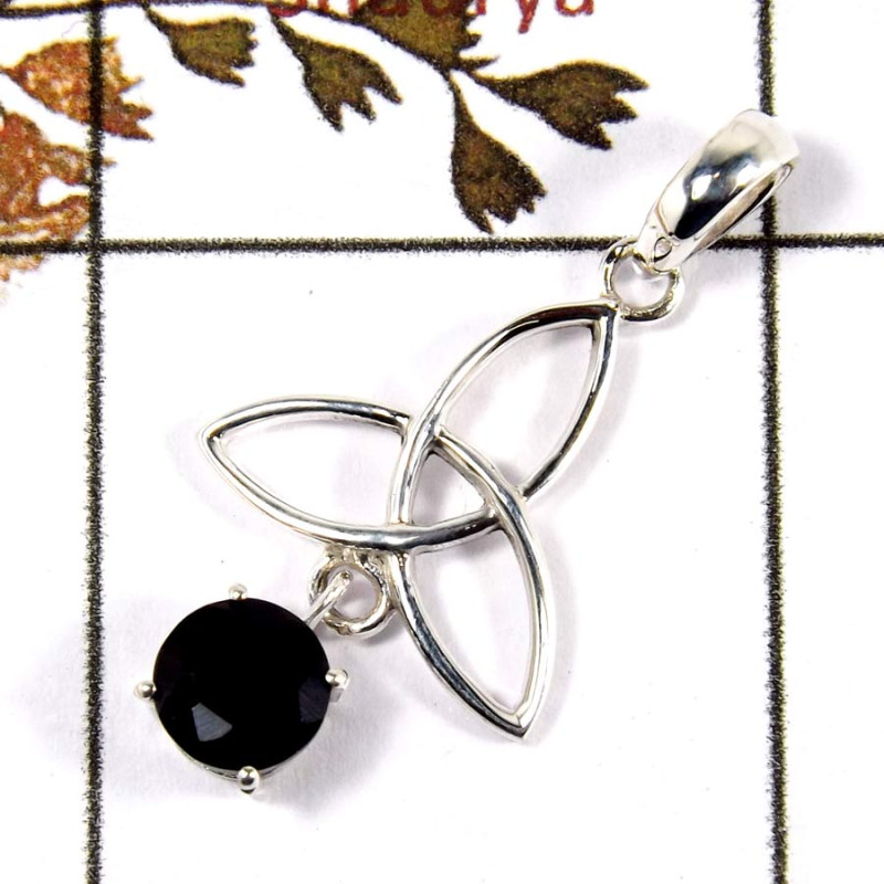 Black Onyx Cut B - SD568-Gorgeous Cut Gemstone Celtic Trinity Design Pendant 925 Sterling Silver Black Onyx Cut B - SD568-Gorgeous Cut Gemstone Celtic Trinity Design Pendant 925 Sterling Silver