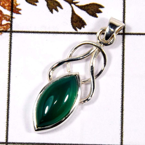 Green Onyx Cab F - SD566-Part Wear Cut Gemstone Designer Pendant 925 Sterling Silver Green Onyx Cab F - SD566-Part Wear Cut Gemstone Designer Pendant 925 Sterling Silver