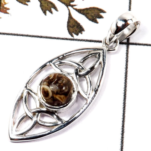 Turtella Jasper Cab O - CSP928-Indian Factory Made Trinity Design Pendant Cab Gemstone 925 Sterling Silver Turtella Jasper Cab O - CSP928-Indian Factory Made Trinity Design Pendant Cab Gemstone 925 Sterling Silver