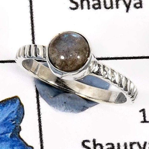 Labradorite Cab F - CMJ765- Marvellous Designer Small Baby Rings 925 Sterling Silver Labradorite Cab F - CMJ765- Marvellous Designer Small Baby Rings 925 Sterling Silver
