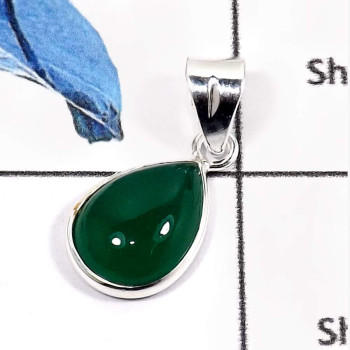 Green Onyx G - BPS887-Eye Catching Green Onyx Gemstone Handmade Bezel Pendants 925 Sterling Silver Green Onyx G - BPS887-Eye Catching Green Onyx Gemstone Handmade Bezel Pendants 925 Sterling Silver