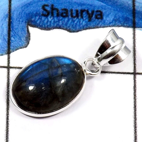 Labradorite Cab B - BPS836-Fabulous Light Weight Wholesale Bezel Pendants 925 Sterling Silver Labradorite Cab B - BPS836-Fabulous Light Weight Wholesale Bezel Pendants 925 Sterling Silver