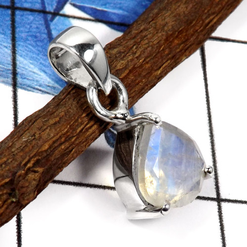 Rainbow Moonstone Cut D - SPS890-Eye Catching Cut Gemstones For Women's Pendants 925 Sterling Silver Rainbow Moonstone Cut D - SPS890-Eye Catching Cut Gemstones For Women's Pendants 925 Sterling Silver