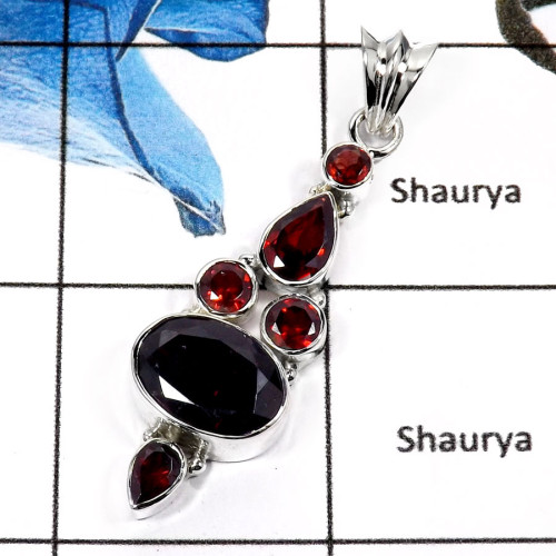 Garnet Cut I - ISP542-Natural Cut Wedding Special Pendants 925 Sterling Silver Garnet Cut I - ISP542-Natural Cut Wedding Special Pendants 925 Sterling Silver