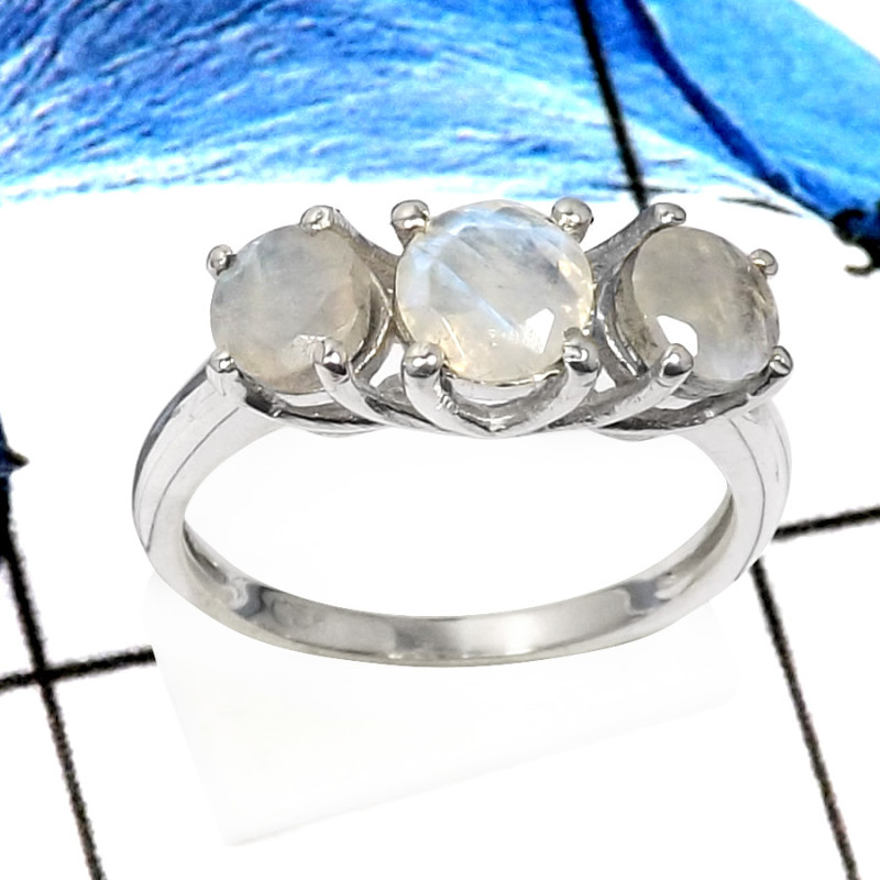 Rainbow Moonstone B - RSS823-Pretty Look Cut Gemstone Designer Wholesale Rings 925 Sterling Silver Rainbow Moonstone B - RSS823-Pretty Look Cut Gemstone Designer Wholesale Rings 925 Sterling Silver